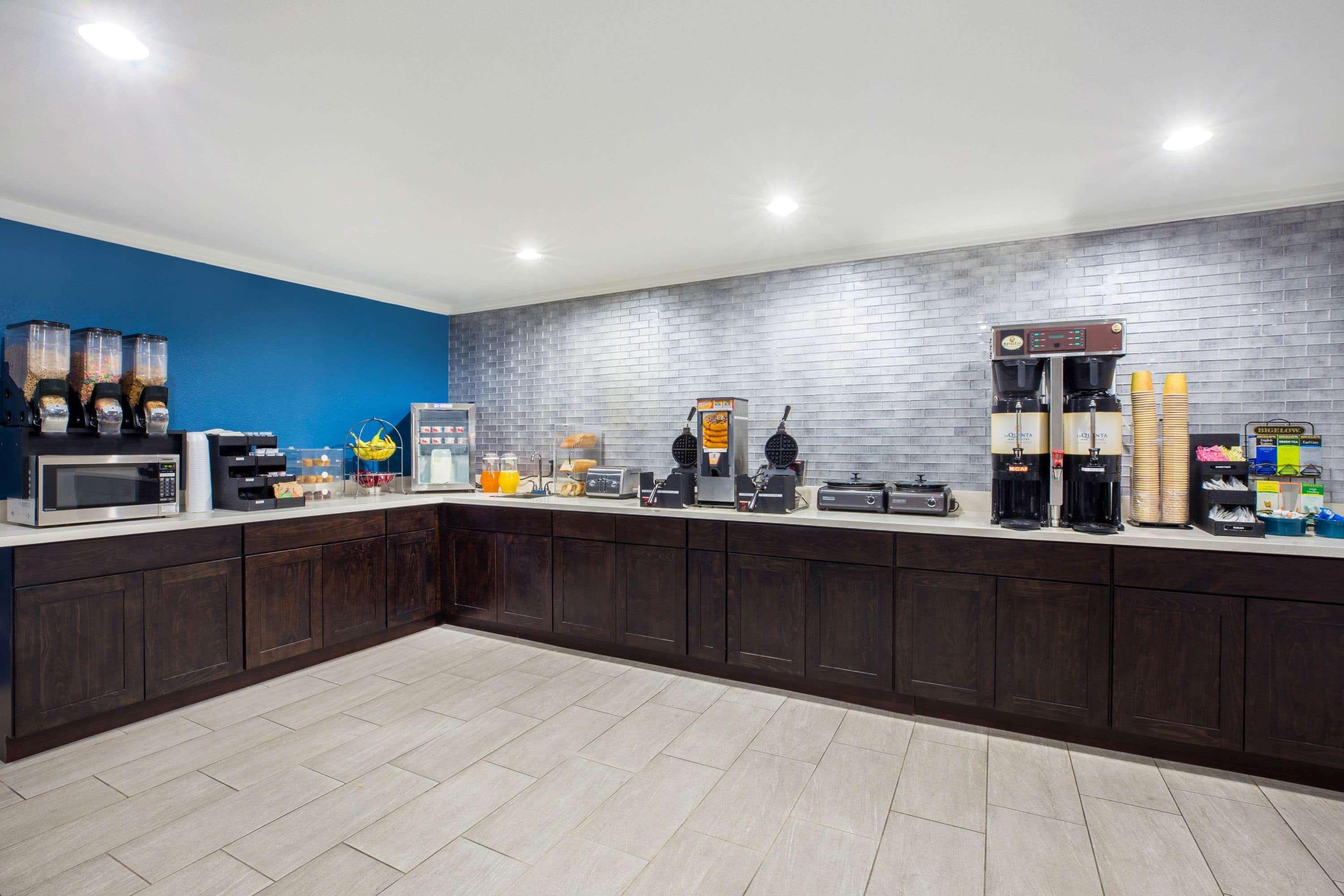 La Quinta Inn By Wyndham Everett Exteriér fotografie