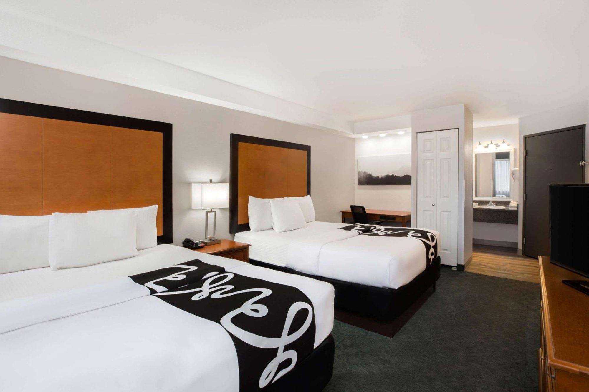 La Quinta Inn By Wyndham Everett Exteriér fotografie